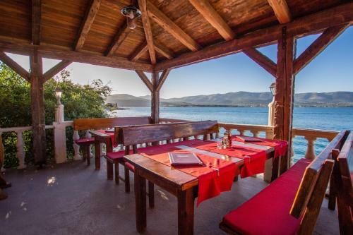 Apartments David - 20m From Beach