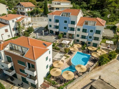 Apartments - Villa Salena With Two Pools