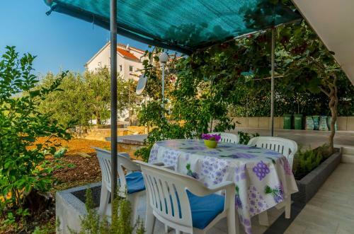 Apartments Maslina