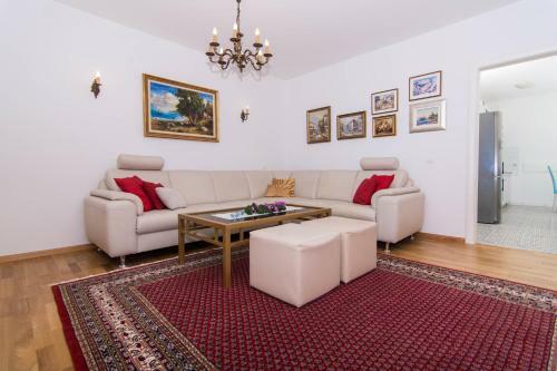 Apartment Cypress