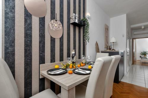 Apartments Strada Tu?epi