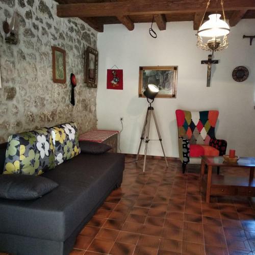 Two Bedroom House With A Private Yard - Levante