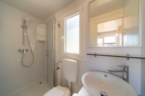 Mediteran Kamp Mobile Homes In Camping Park Umag