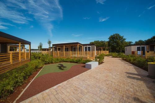Mediteran Kamp Mobile Homes In Camping Park Umag
