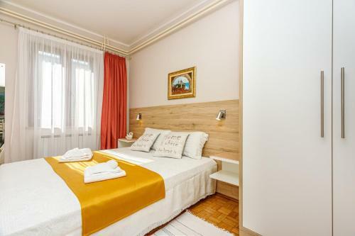 Hostal Apartments Franeli?