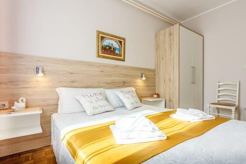 Hostal Apartments Franeli?