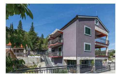 Holiday Home Umcani 06