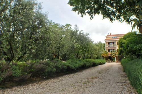 Hostal 1a Lilly Vabriga With Sea View