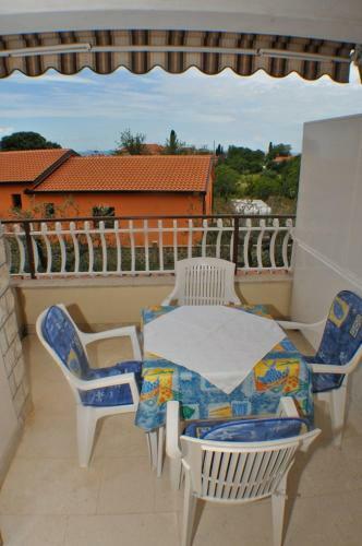 Hostal 1a Lilly Vabriga With Sea View