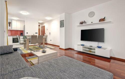 Four-bedroom Holiday Home In Varazdin