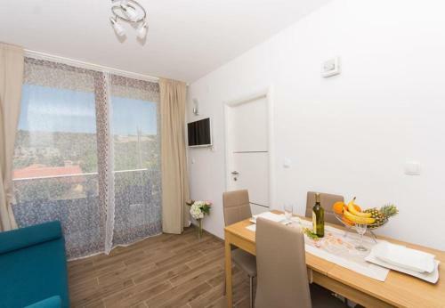 Apartments Ivica - 10m From Sea