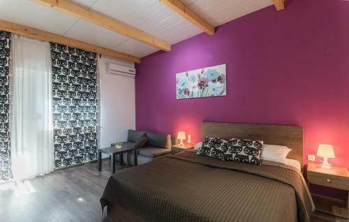 Hostal Rooms Mar - With Pool
