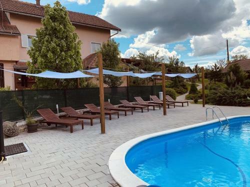 Hostal Rooms Mar - With Pool