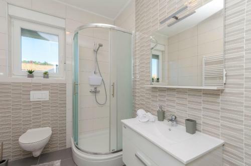 Apartments Luxury And Sea View