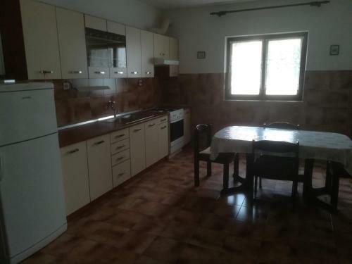 Apartmani Mid Ra?inska 41 Brodarica Kod ?ibenika