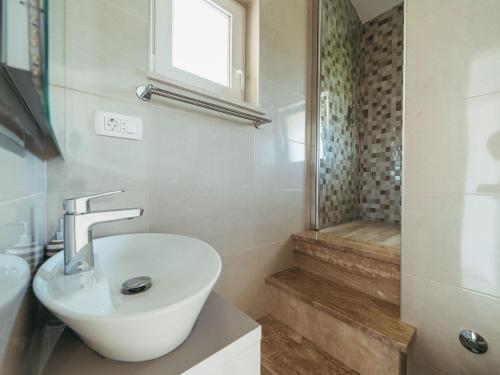 Charming Holiday Home In Grubine With Pool