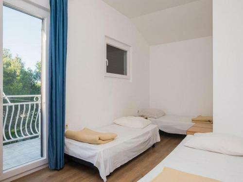 Apartments Gaj Brodarica