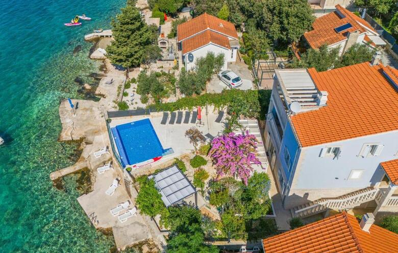 Six-bedroom Holiday Home In Kalebova Luka