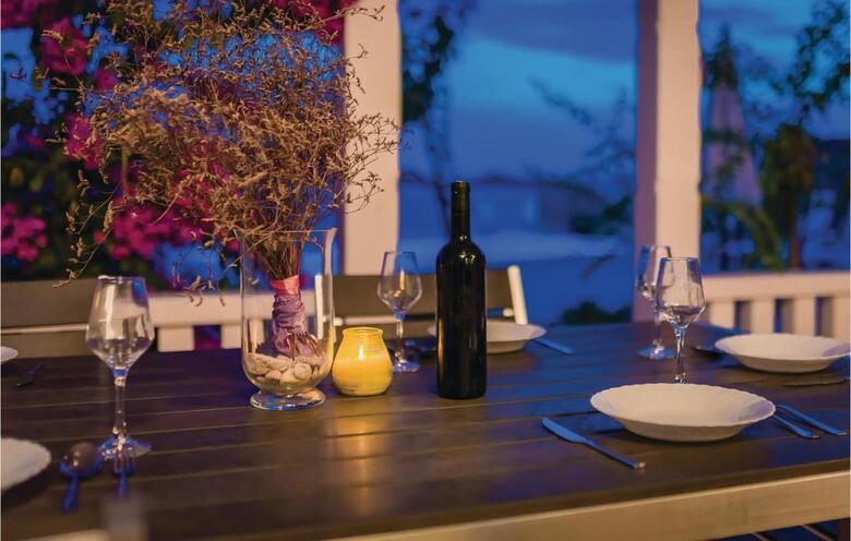 Six-bedroom Holiday Home In Kalebova Luka