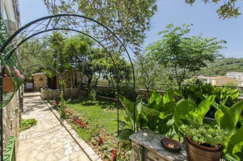 Apartments Georgi - 200m From Sea