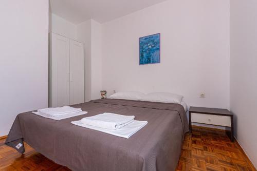 Apartments Pilas