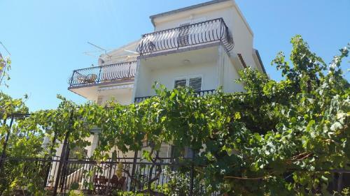 Apartments Nina - Private Parking