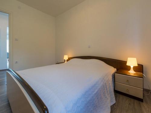 Apartments Azzaro