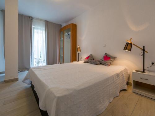 Apartments Azzaro