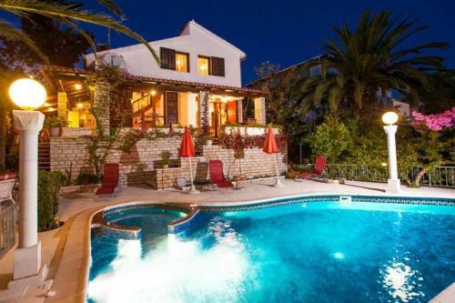 Villa Masha