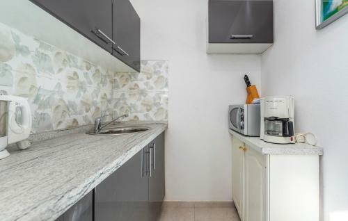 Hostal Apartment Complex Lucija