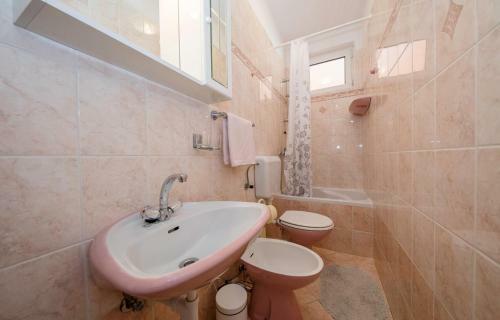 Hostal Apartments Palit Rab