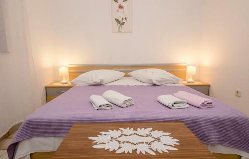 Hostal Apartments Mate