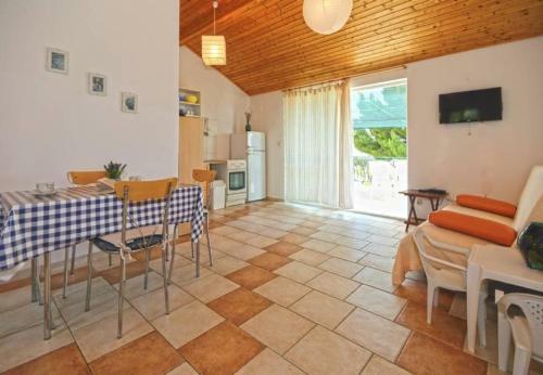 Apartments Josip - 100 M From Beach