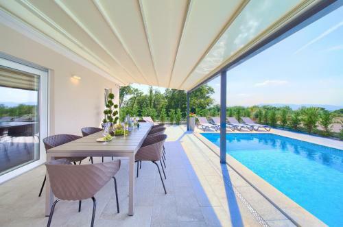 Holiday House Bellissima