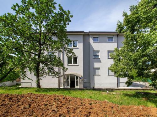Modern Apartment In Vi?kovo With Balcony