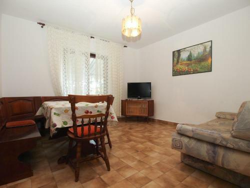 Apartments Evelina 1057