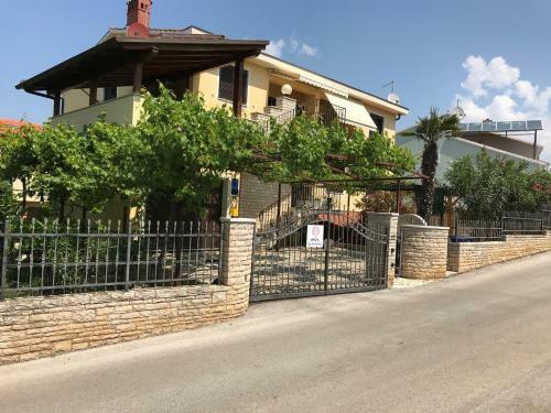 Hostal Apartment Villa-bukvic