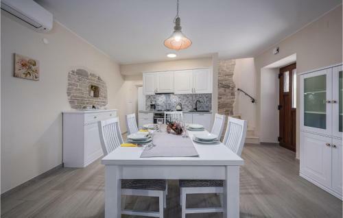 Three-bedroom Holiday Home In Zabrezani