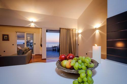 Villa Primortic - 7 Bedroom Villa - Great Pool Area - Perfect For Larger Groups