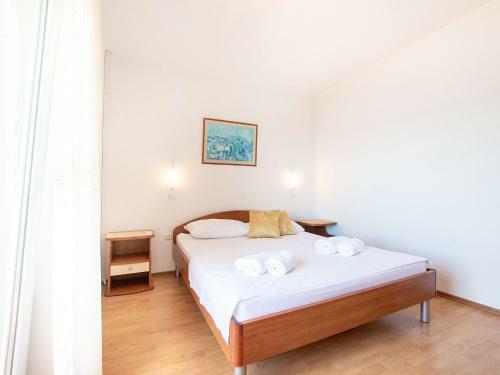Comfortable Apartment In Celina With Swimming Pool