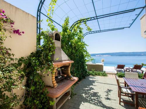Comfortable Apartment In Celina With Swimming Pool
