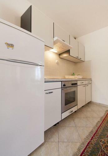 Apartments Zoran - Beach 400m