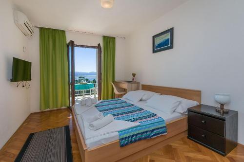 Apartments Maras
