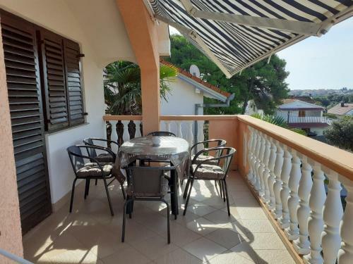 Apartment Zdene - 300 M From Sea