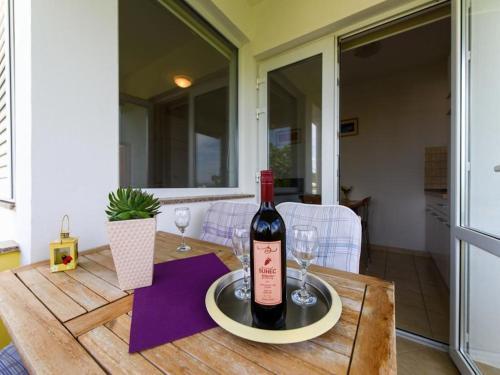 Spacious Apartment In Suko?an With Balcony