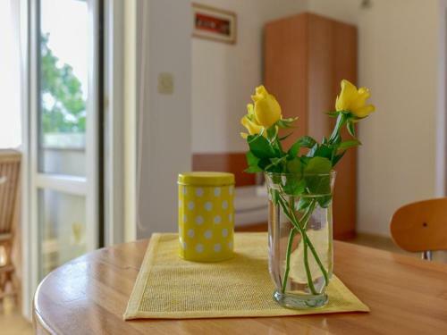 Spacious Apartment In Suko?an With Balcony