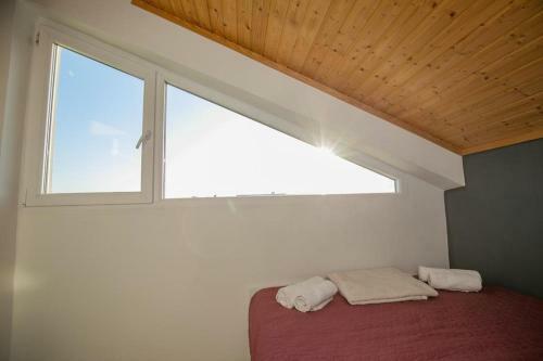 Apartment Iva - Modern With View