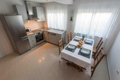 Hostal Apartments Dona
