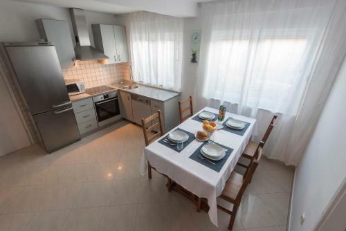 Hostal Apartments Dona