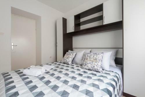 Hostal Apartments Dona